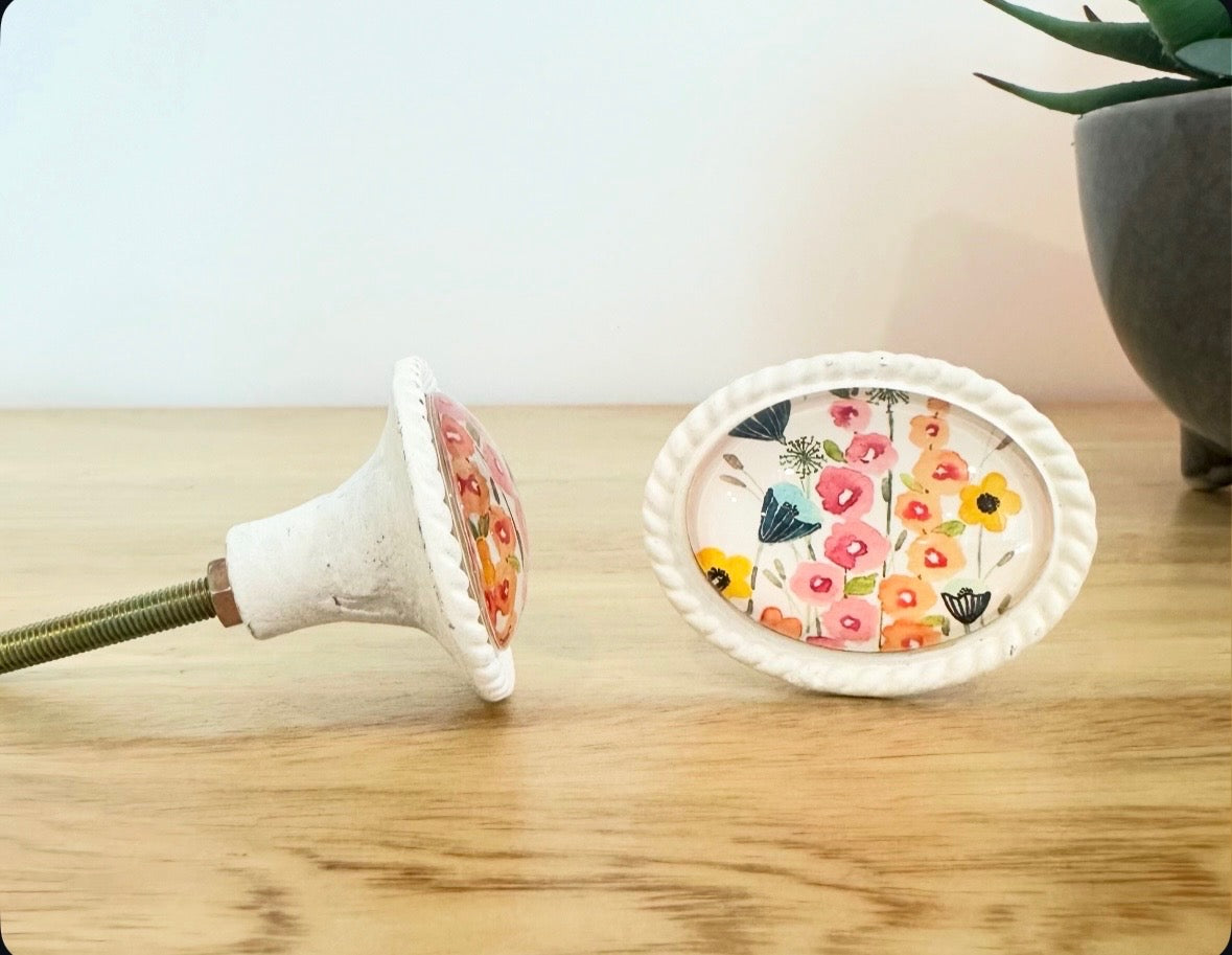 Flowers in the Field 2 Glass & Metal Knob (Oval Shape)