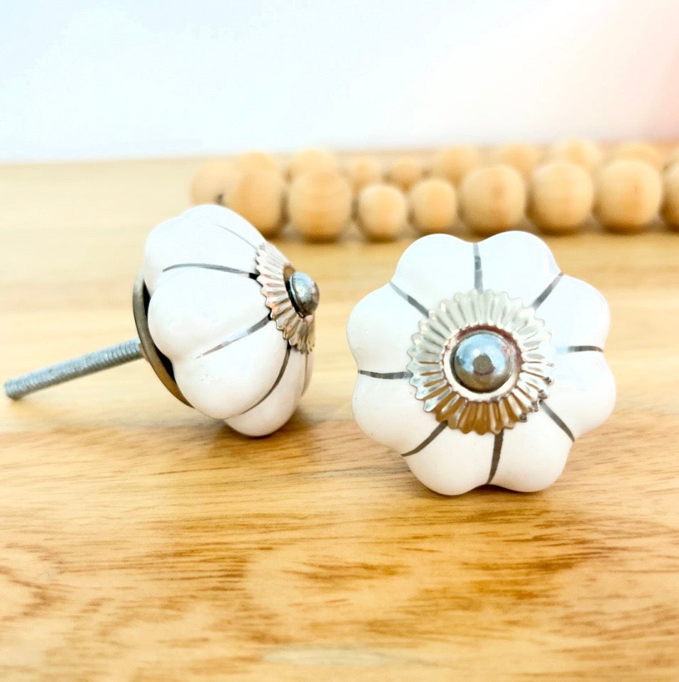 White and Silver Melon Ceramic Knob