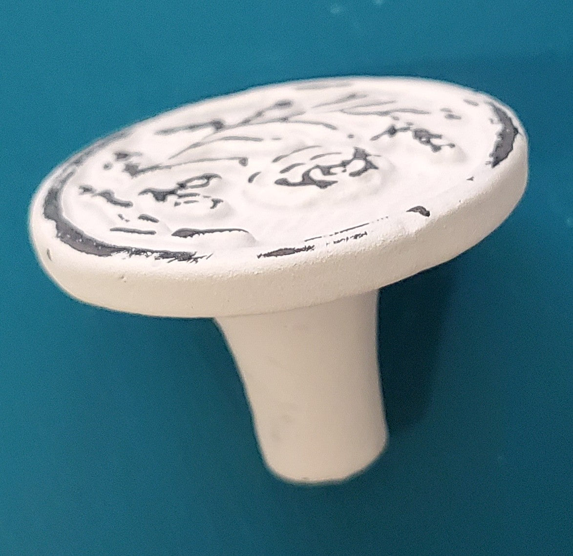Cast Iron Antique White Metal Knob - Hip N Humble