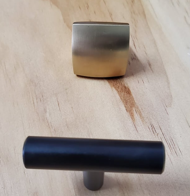 Sleek Eureka Square Gold Brushed Knob - Hip N Humble