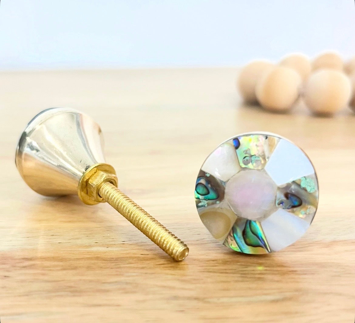 Baby Pearl Rustic Shell Knob