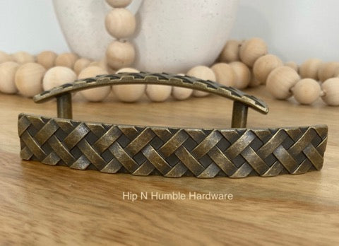 Plaited Antique English Metal Handle - Hip N Humble