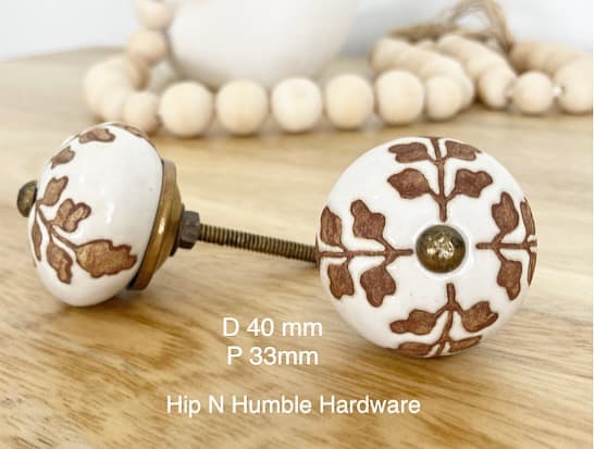 Brown Etched Leaf Knob - Hip N Humble