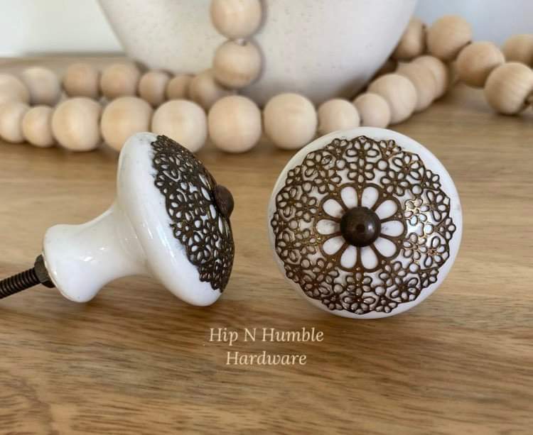 Lots of Lace White Filigree Ceramic Knob - Hip N Humble