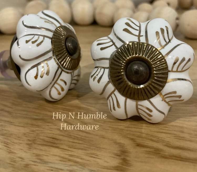 Gold Leaf Melon Ceramic Knob - Hip N Humble