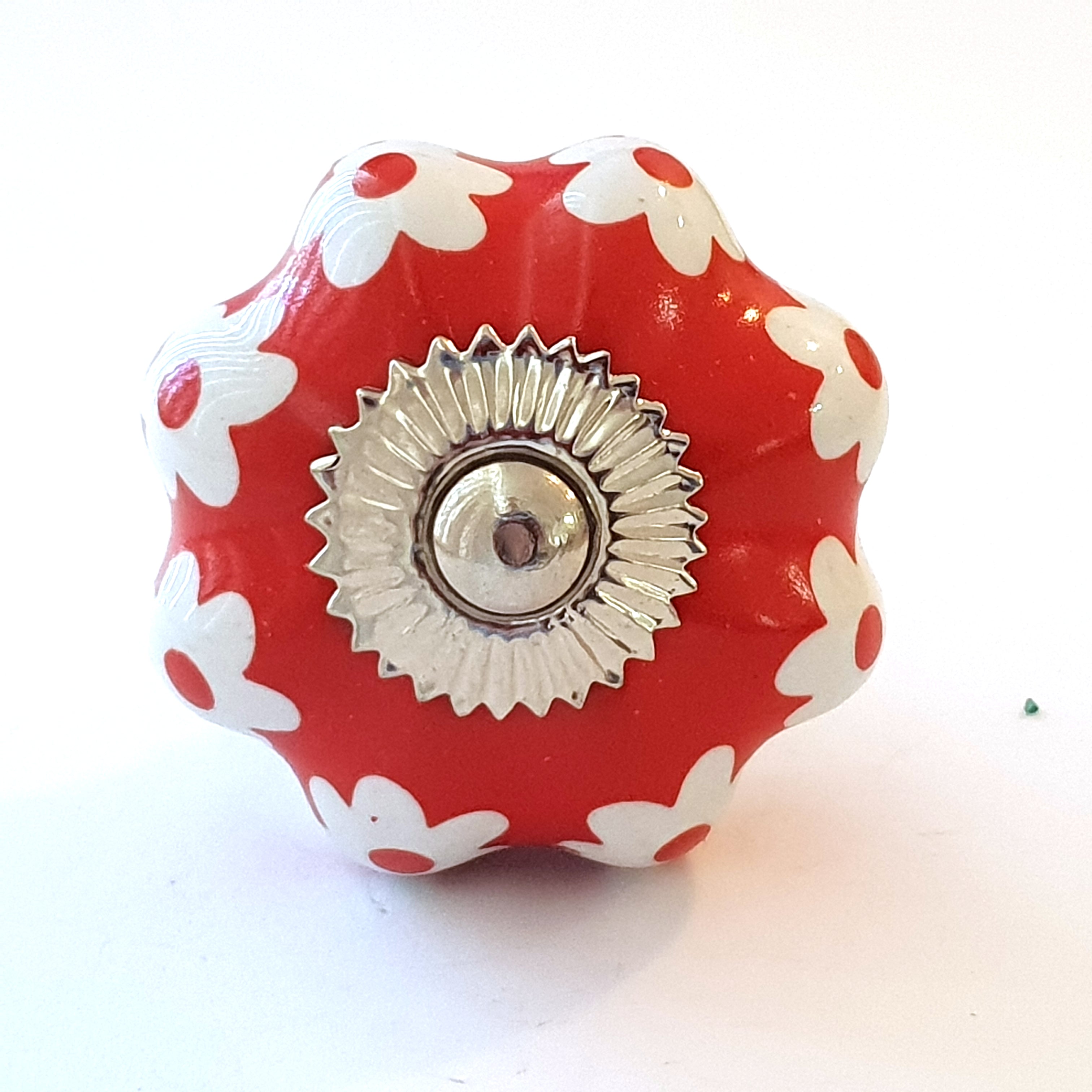 Red and White Daisy Ceramic Melon Knob - Hip N Humble